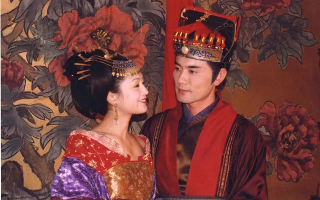 3 Types of Wedding Dresses in Costume Dramas 9