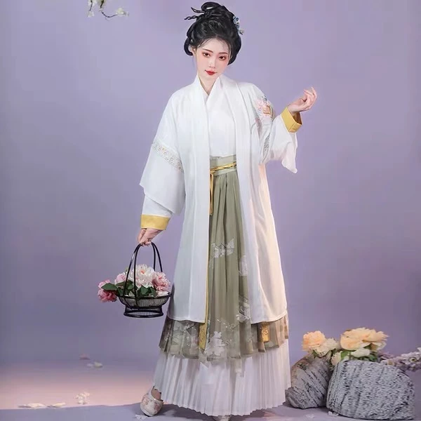 7 Types of Hanfu Skirts That You Should Know