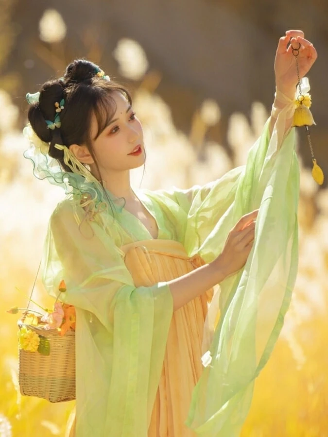 Hanfu Events, In the Flower Season 95