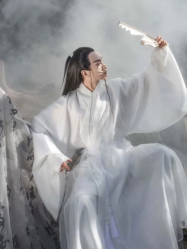 mens hanfu dresses that are in trend