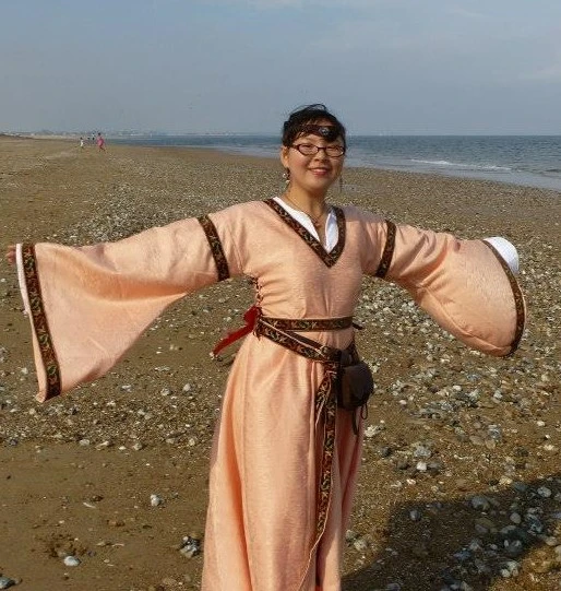 Hanfu With a Splash of Cider