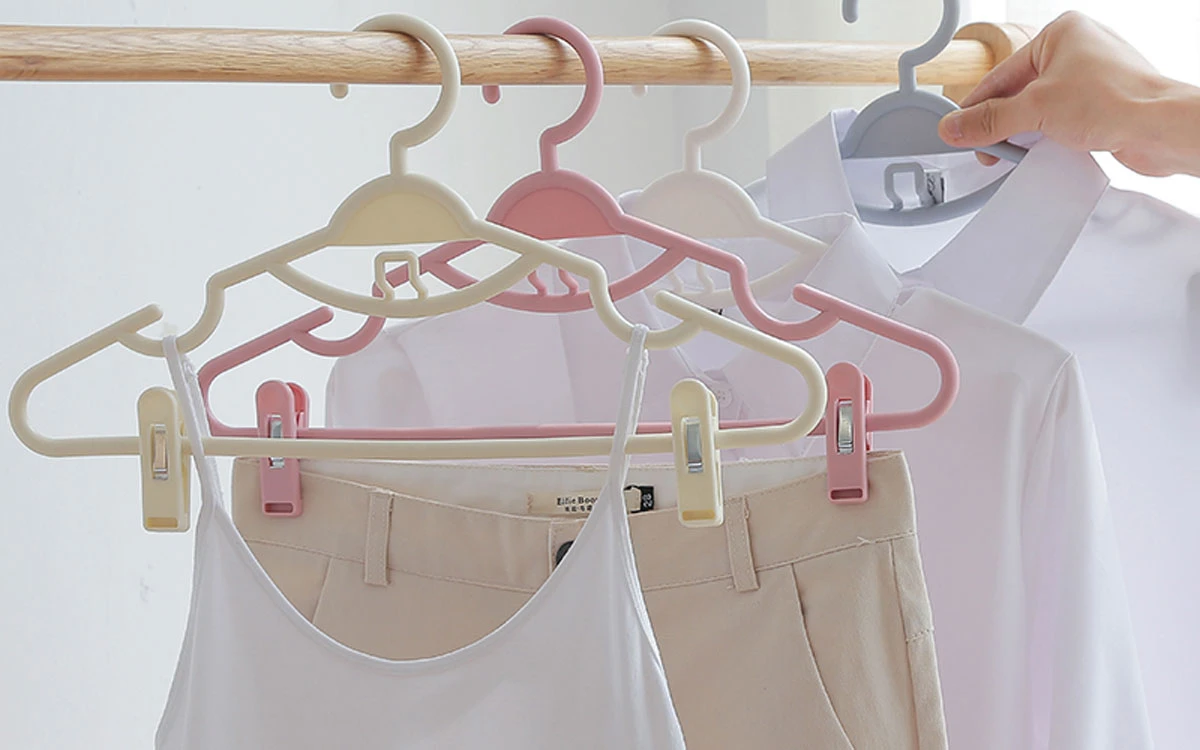 How to Fold and Store Hanfu Clothing