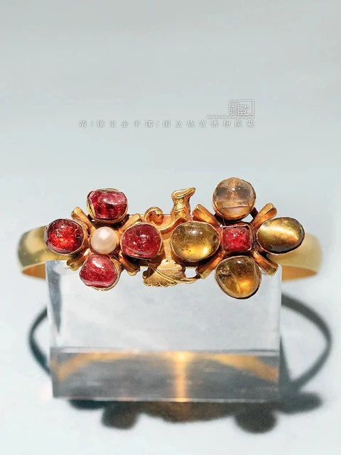 Luxury Aesthetics of Ancient Chinese Gold Jewelry 25