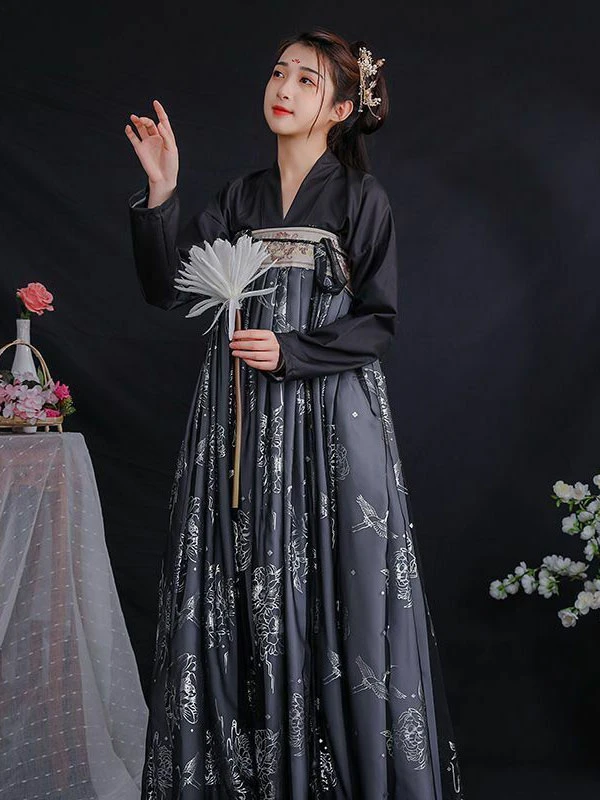list of dark hanfu that will make you look stylish