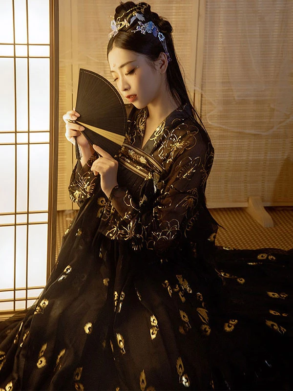 top womens gold hanfu that make you shine