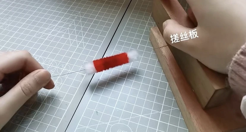 Hanfu Accessory: Ronghua History and Basic DIY Steps