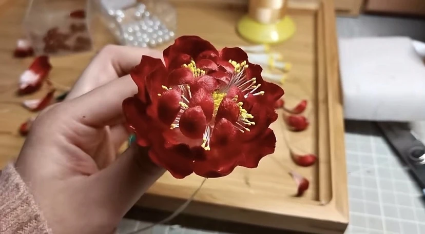 Hanfu Accessory: Ronghua History and Basic DIY Steps