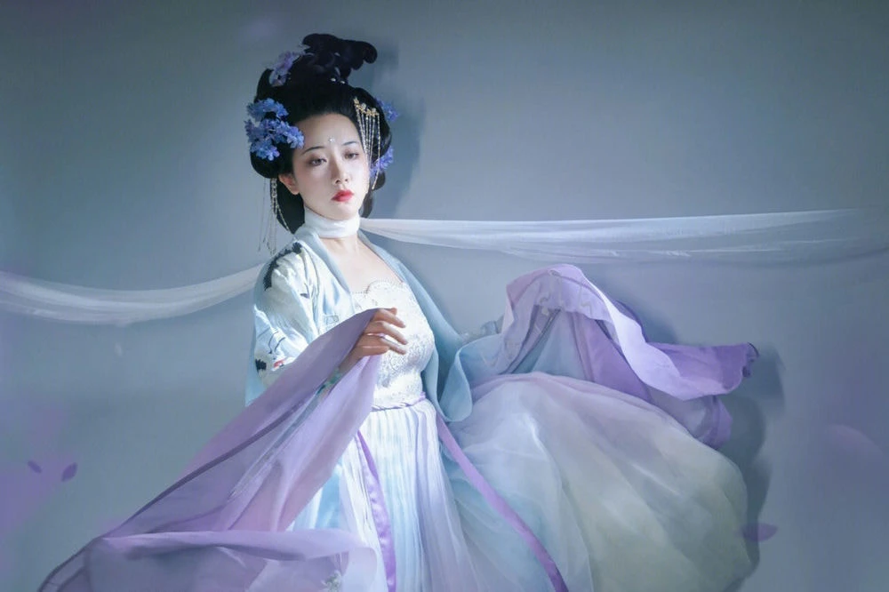 Ling — Community Archive 1340