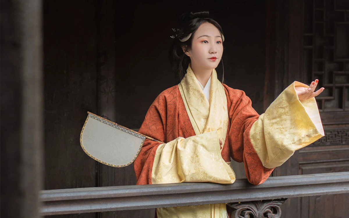 5 Best Accessories to Match with Quju Hanfu