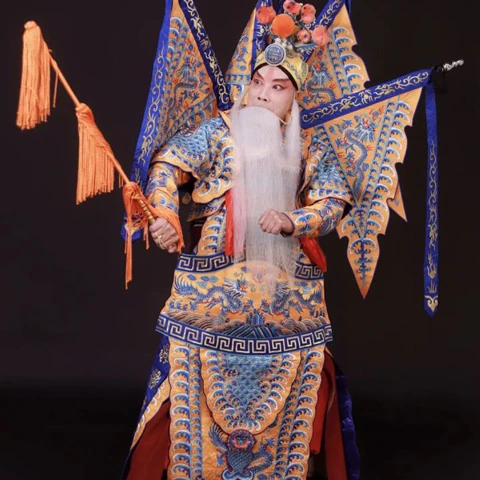Traditional Hanfu Equally Suitable for Seniors 3