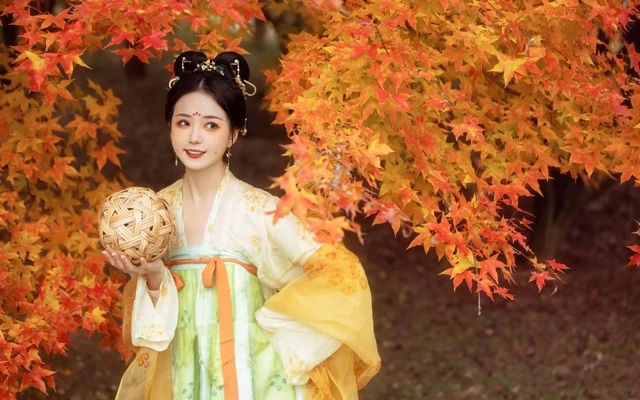 Autumn Chinese Clothing Hanfu Style