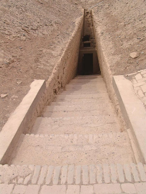 Hanfu Unearthed IV: Tang Dynasty Relics in Astana Cemetery and Shosoin Repository 3