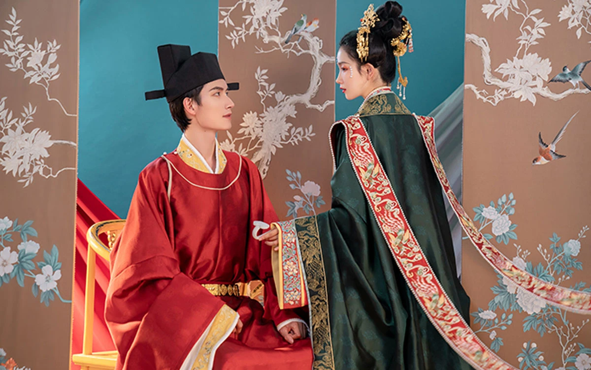 Oriental Romance - the Evolution of Traditional Chinese Wedding Dresses 28