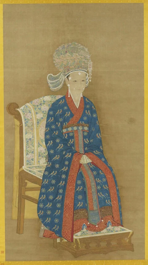 Oriental Romance - the Evolution of Traditional Chinese Wedding Dresses 18