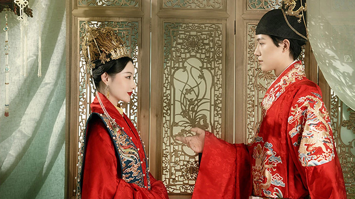 Oriental Romance - the Evolution of Traditional Chinese Wedding Dresses 2