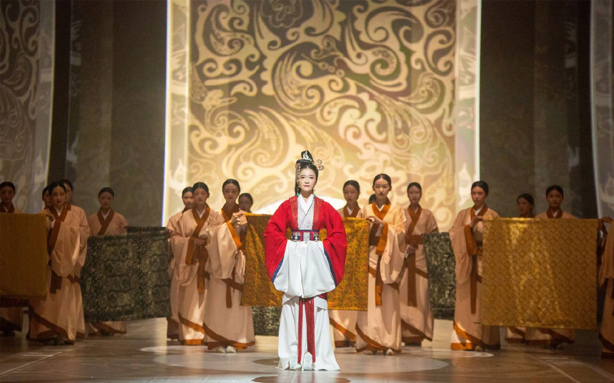 Hanfu featuring Mid-Autumn elements star in festival as Gen Z embraces  traditional culture, unleashes market potential - Global Times