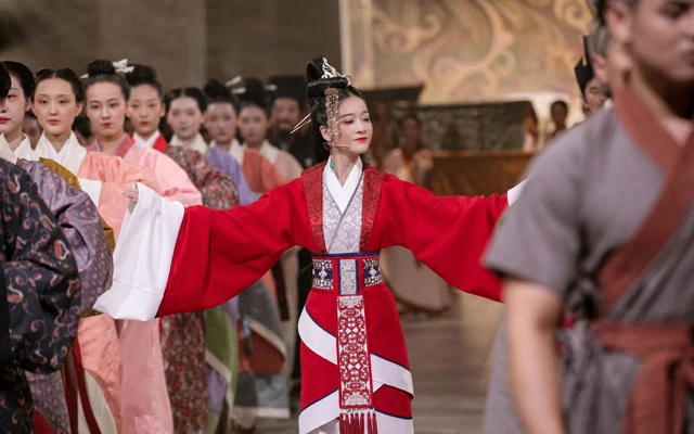 The Mews - Unmissable Hanfu Variety Show that You Should Stream Right Now