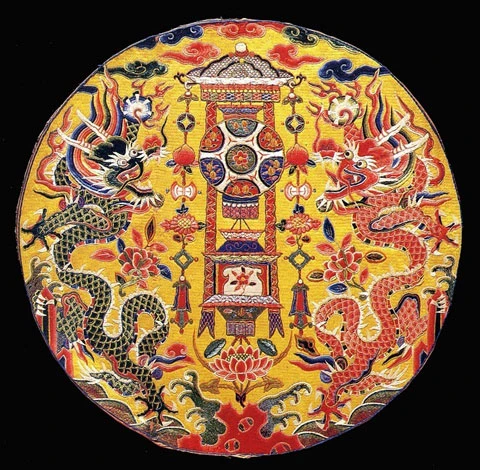 Classic Hanfu Ornaments in Ming Dynasty Auspicious Costume