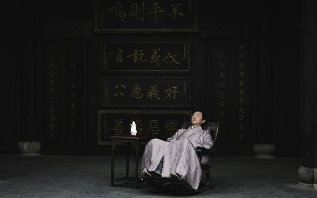 Review of New Historical Drama: Under the Microscope 12