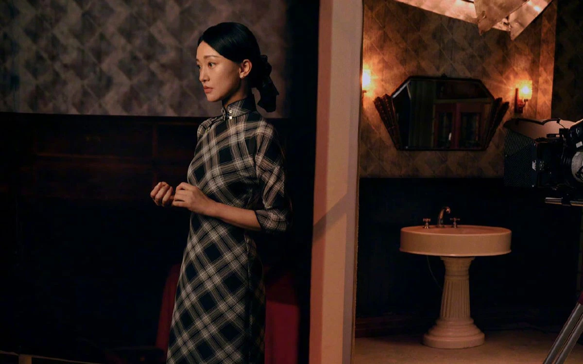 Unveiling the Beauty and History of the Iconic Qipao Dress 2