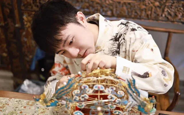 The Art of Filigree Inlay: A Revival Among Young People