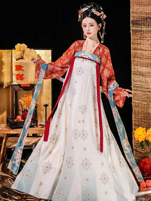 The Blossoming Beauty of Tang Dynasty Costume Fabrics: A Study of Floral Motifs
