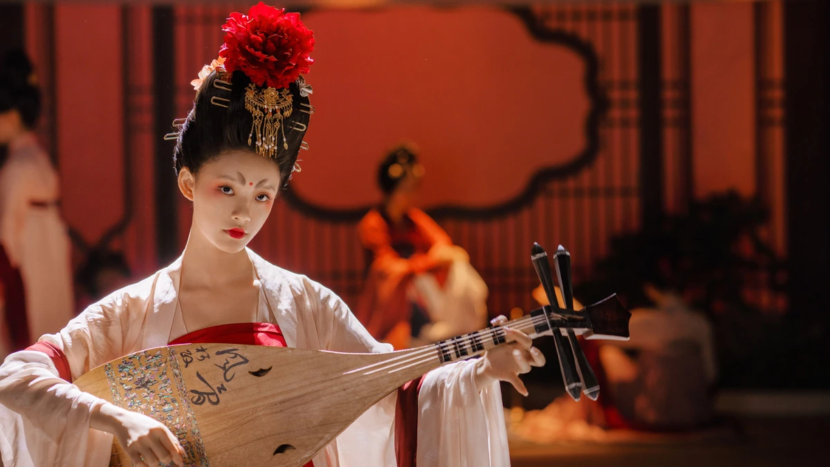 The Timeless Beauty of Traditional Chinese Flower Hairpins