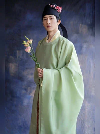 The Timeless Beauty of Traditional Chinese Flower Hairpins