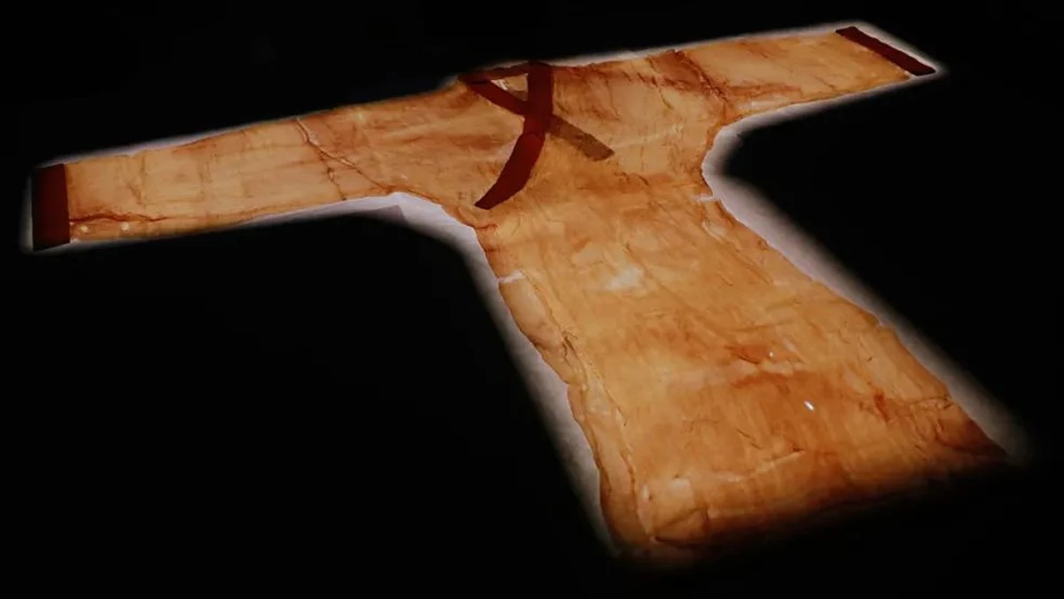 Reacquaintance the Plain Gauze Robe: Simplicity and Elegance of Han Dynasty 26
