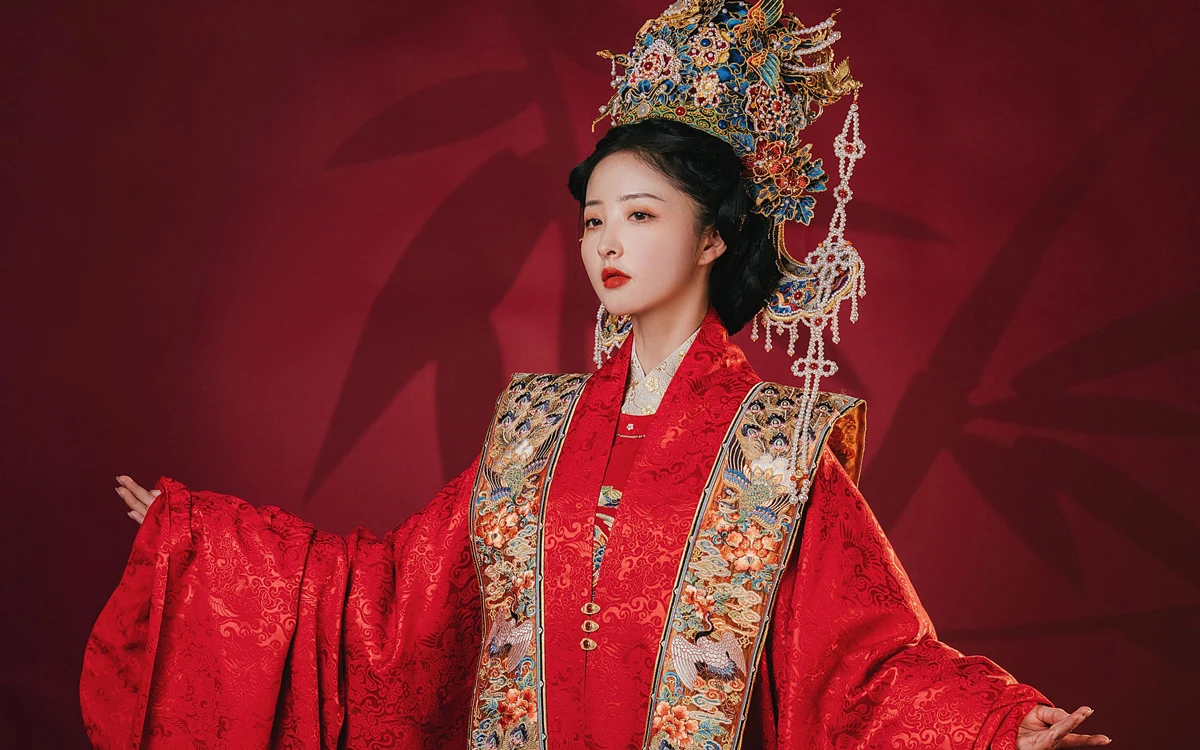 Unveiling the Rich History of Chinese Wedding Attire 67