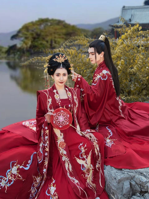 Unveiling the Rich History of Chinese Wedding Attire