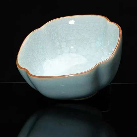 Unveiling the Subtle Harmony of Traditional Chinese Colors and Ru Porcelain