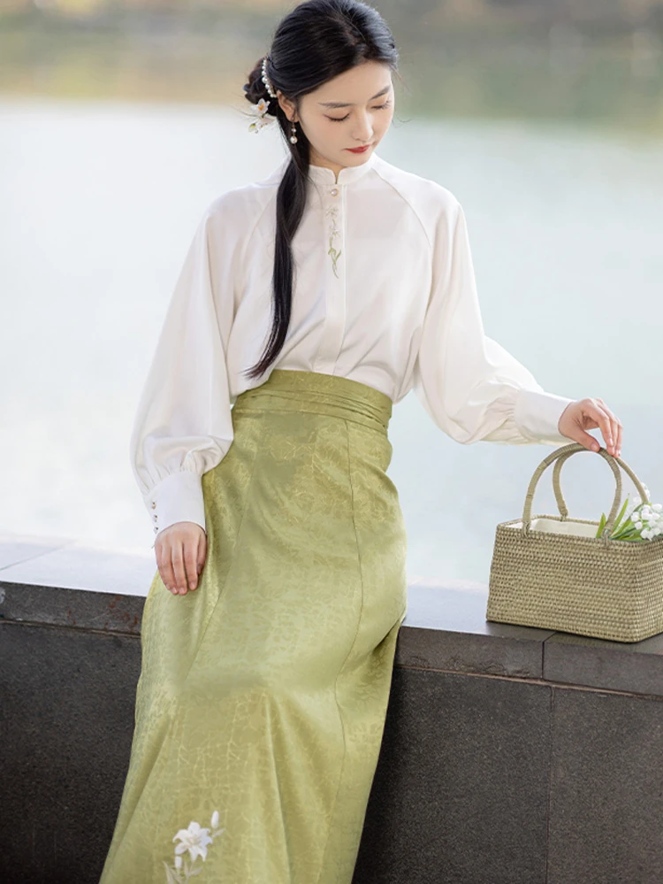 Green Lily 1