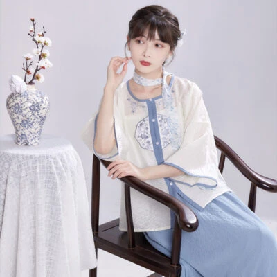 Ming Dynasty Modified Soft Blue Silk Hanfu for Summer