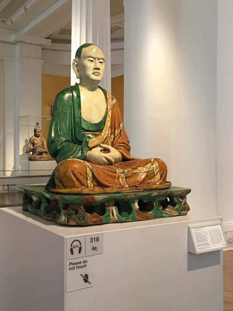 Exploring the Chinese Artifacts Treasures Mentioned in Escape from the British Museum