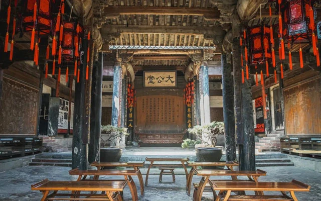 Hidden Gems of Jiangnan: Discovering the Allure of Zhuge Bagua Village - Enigmatic Anhui Architecture
