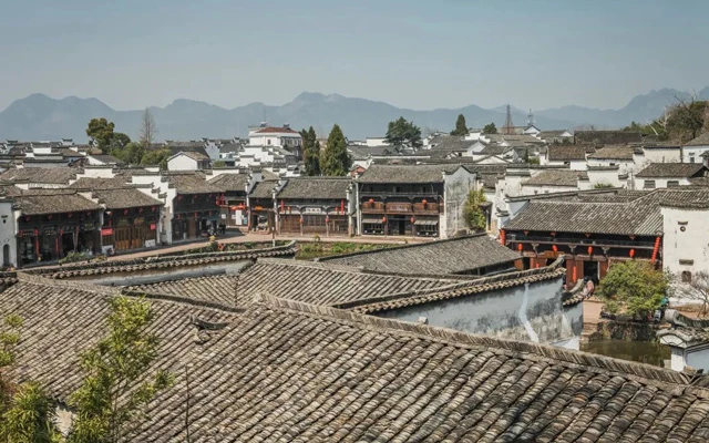 Hidden Gems of Jiangnan: Discovering the Allure of Zhuge Bagua Village - Enigmatic Anhui Architecture