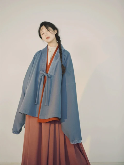 Get the Perfect Winter Hanfu Look with These Mixing and Matching Tips