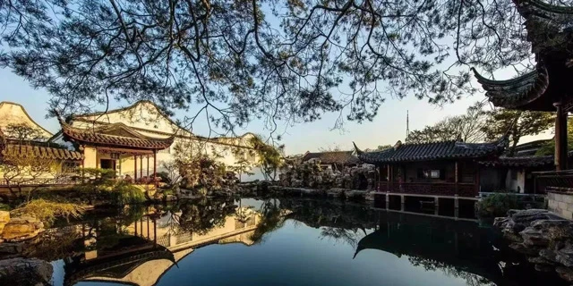 Contrasting the Style and Essence of Chinese Garden in Hangzhou, Suzhou, and Yangzhou