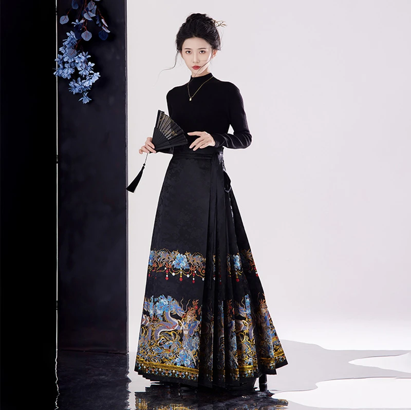 Ming-Dynasty-Mamian-Skirt-Street-Fashion-Luxury-Women-Hanfu-1 Ming Dynasty Mamian Skirt Street Fashion Luxury Women's Hanfu