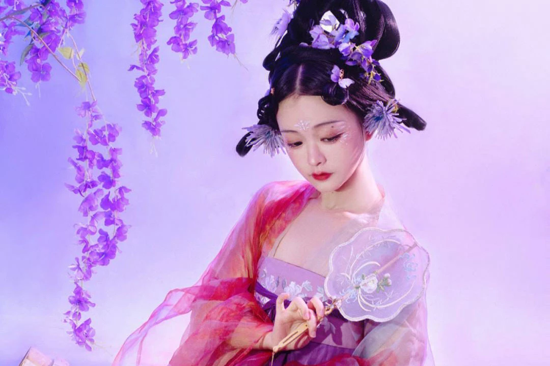 Tang Dynasty Hanfu in Modern Fashion