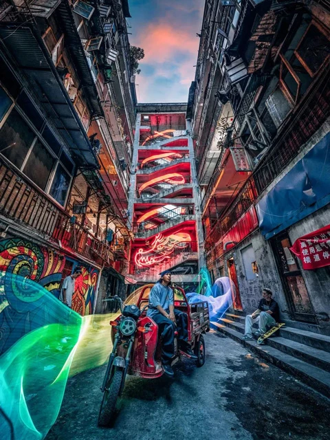Exploring the Artistry of Wang Sibo - the Pioneer of Chinese Light Painting