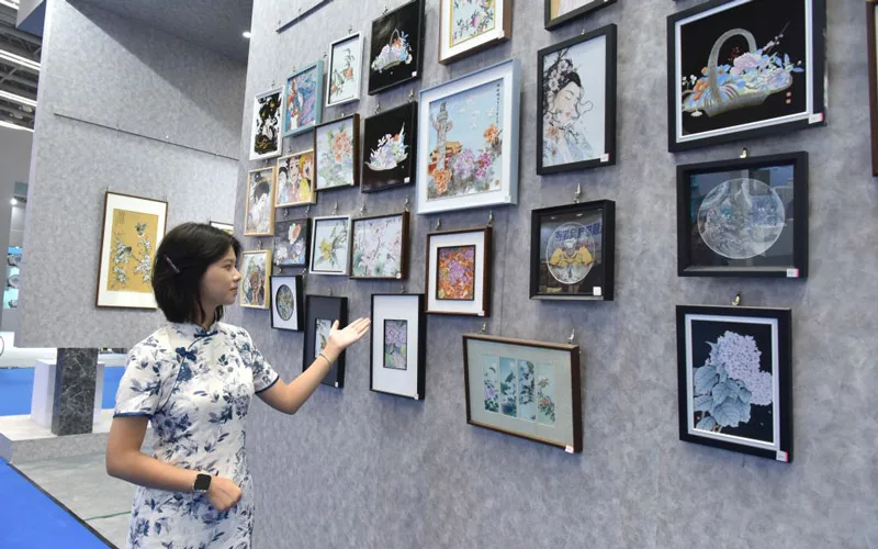 Jingdezhen Forum Pairs Ceramic Cities on Heritage