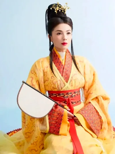 2024 Spring Festival Gala Highlight: Nian Jin - Traditional Hanfu and Ornate Designs
