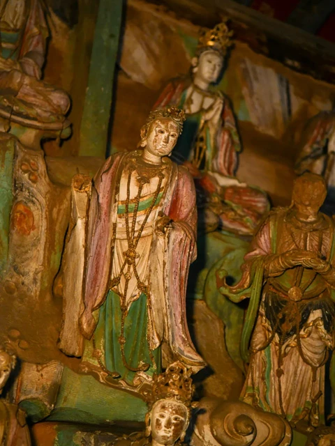 Ancient Hanging Sculptures in China: A Journey Through Artistic Heritage and Notable Sites