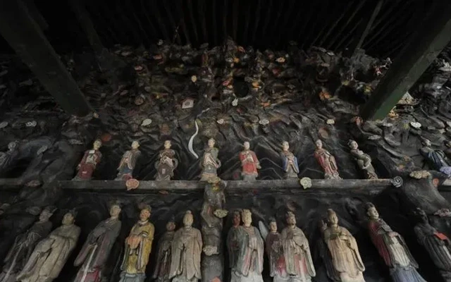 Ancient Hanging Sculptures in China: A Journey Through Artistic Heritage and Notable Sites