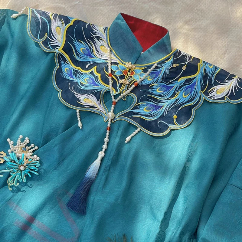 Cloud-Shoulder-Ming-Style-Embroidery-Peacock-Handmade-Hanfu-Yunjian-Accessories-1 Cloud Shoulder Ming Style Embroidery Peacock Handmade Hanfu Yunjian Accessories