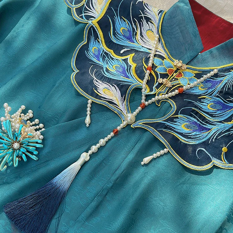 Cloud Shoulder Ming Style Embroidery Peacock Handmade Hanfu Yunjian Accessories