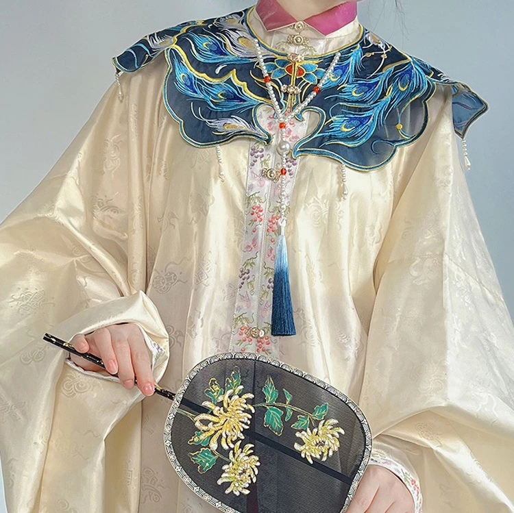 Cloud Shoulder Ming Style Embroidery Peacock Handmade Hanfu Yunjian Accessories