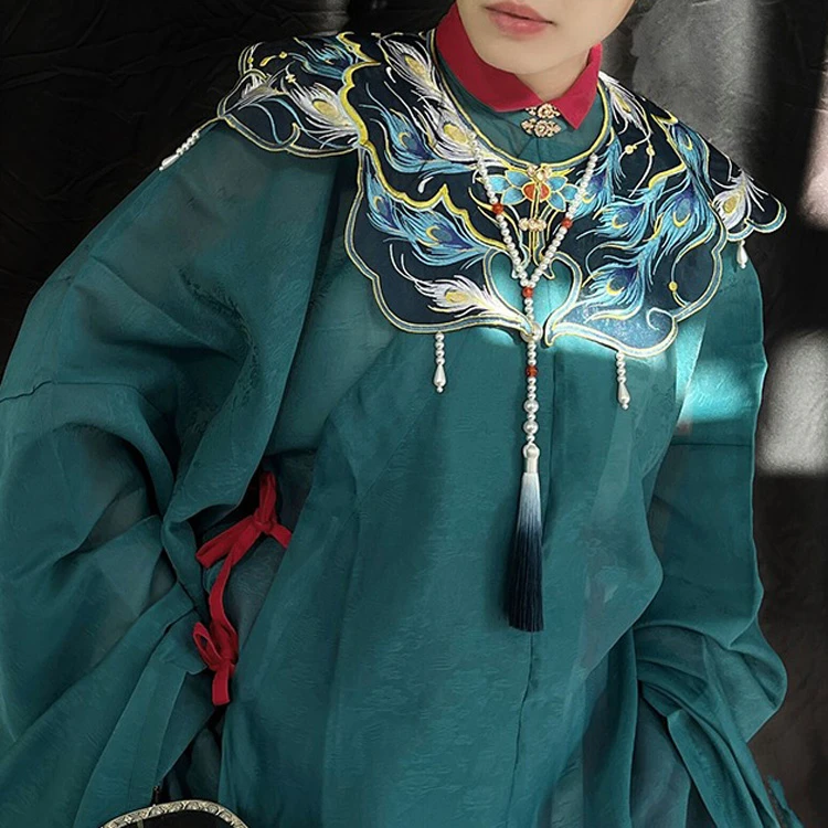 Cloud Shoulder Ming Style Embroidery Peacock Handmade Hanfu Yunjian Accessories